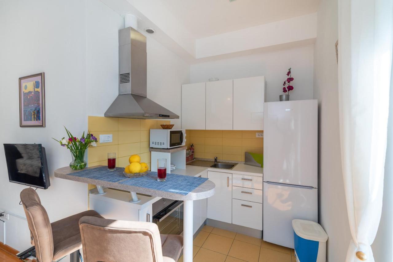 Studio At Bacvice Beach Split Extérieur photo