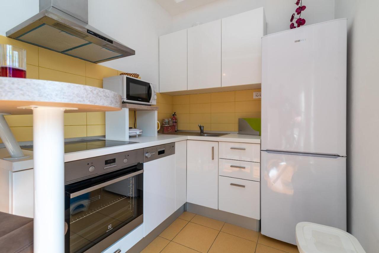 Studio At Bacvice Beach Split Extérieur photo